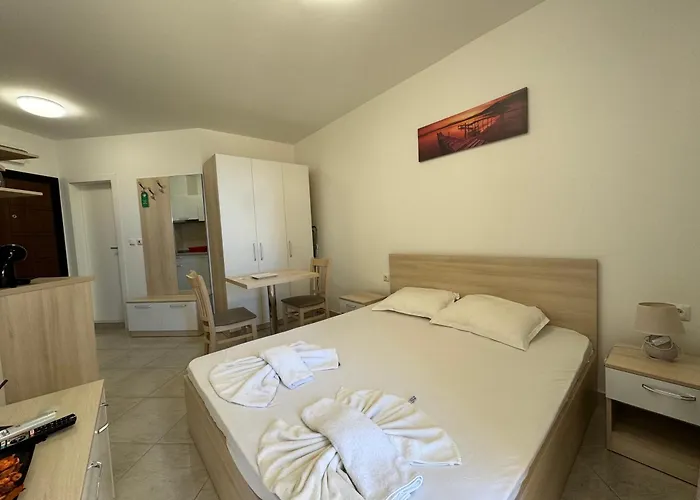 Horizon 7 'а' Апартамент *